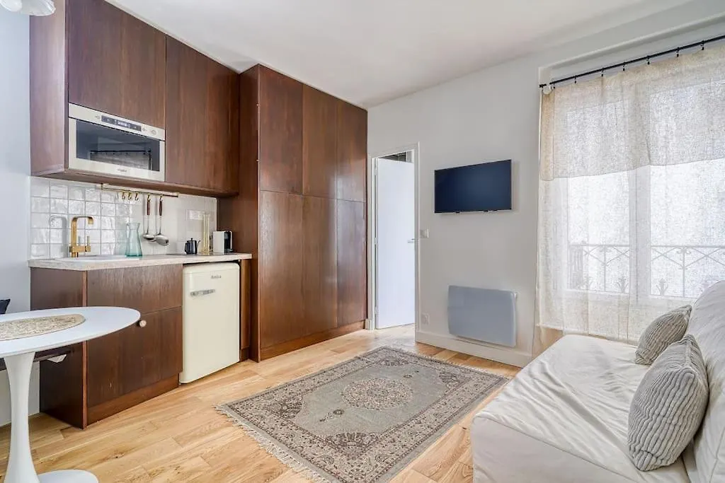 Cosy Studio Parisien A Saint-Germain 2P